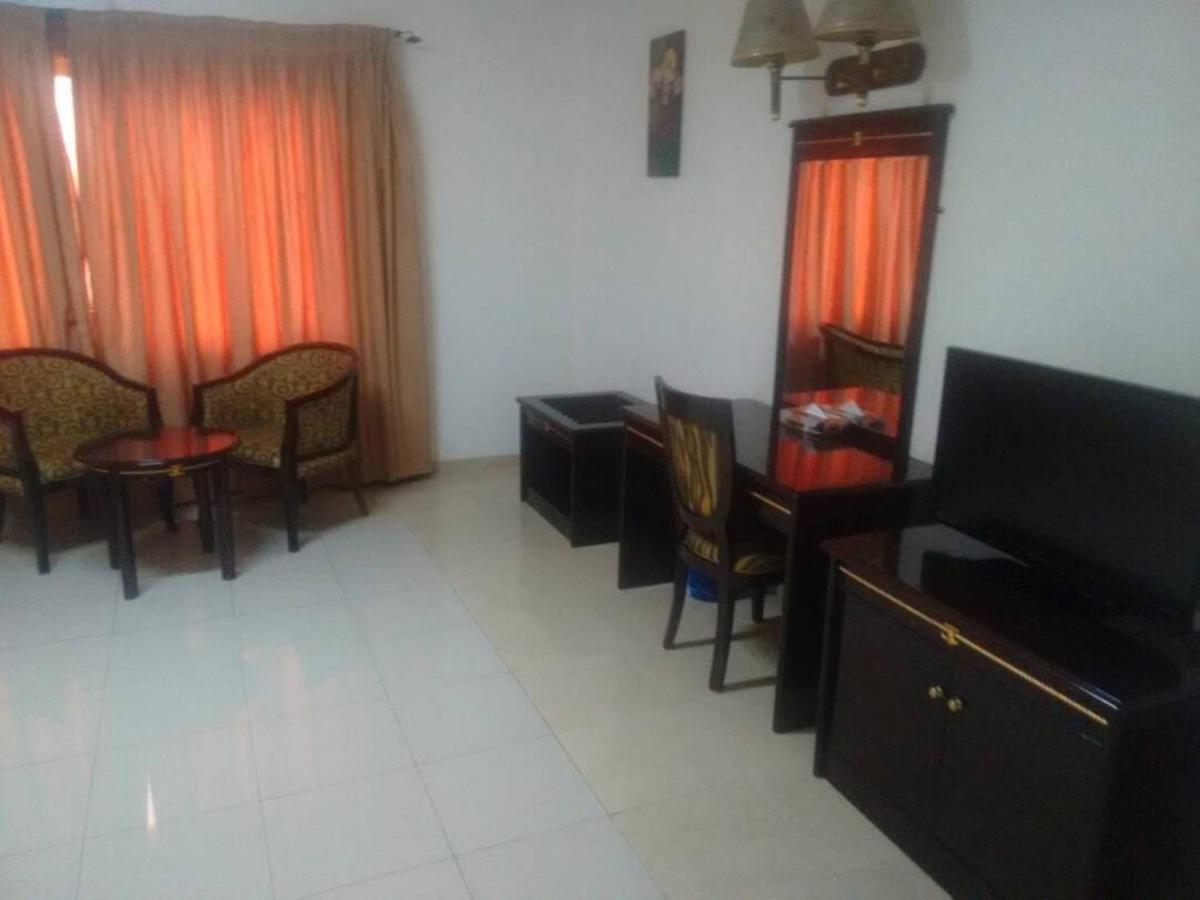 Riviera Hotel Benin Cotonou Buitenkant foto
