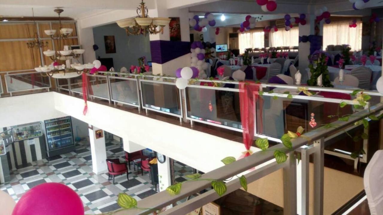 Riviera Hotel Benin Cotonou Buitenkant foto