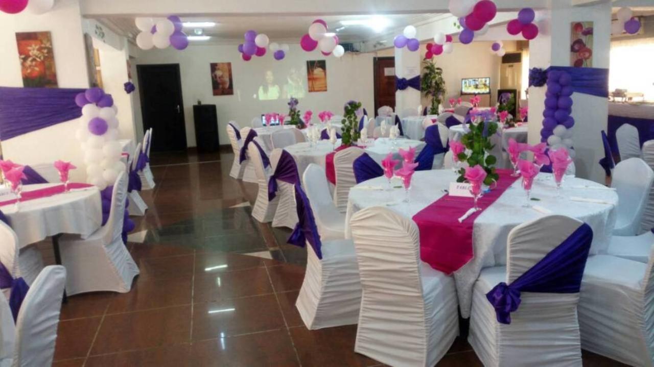 Riviera Hotel Benin Cotonou Buitenkant foto