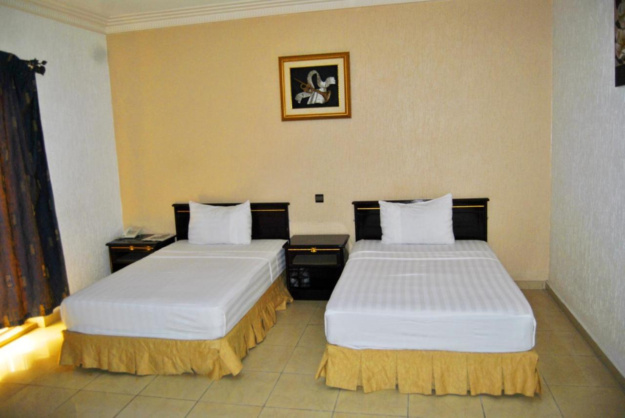 Riviera Hotel Benin Cotonou Buitenkant foto