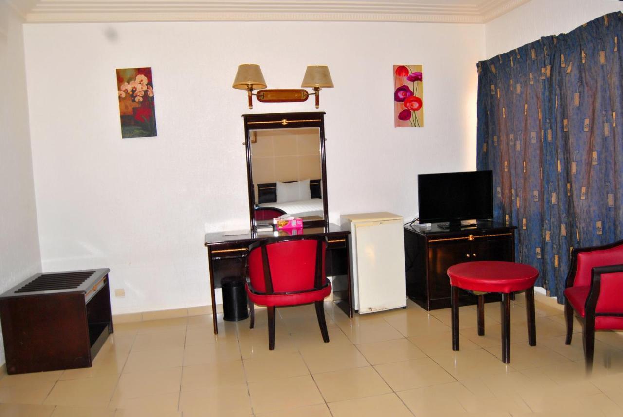 Riviera Hotel Benin Cotonou Buitenkant foto