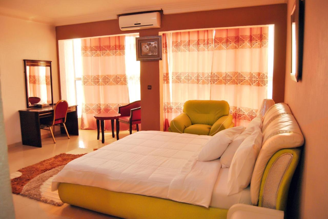 Riviera Hotel Benin Cotonou Buitenkant foto