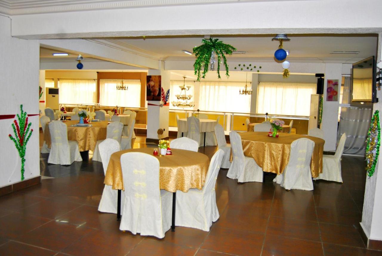 Riviera Hotel Benin Cotonou Buitenkant foto
