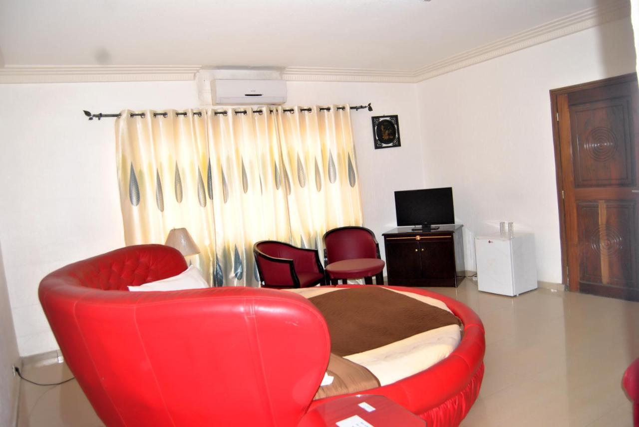 Riviera Hotel Benin Cotonou Buitenkant foto