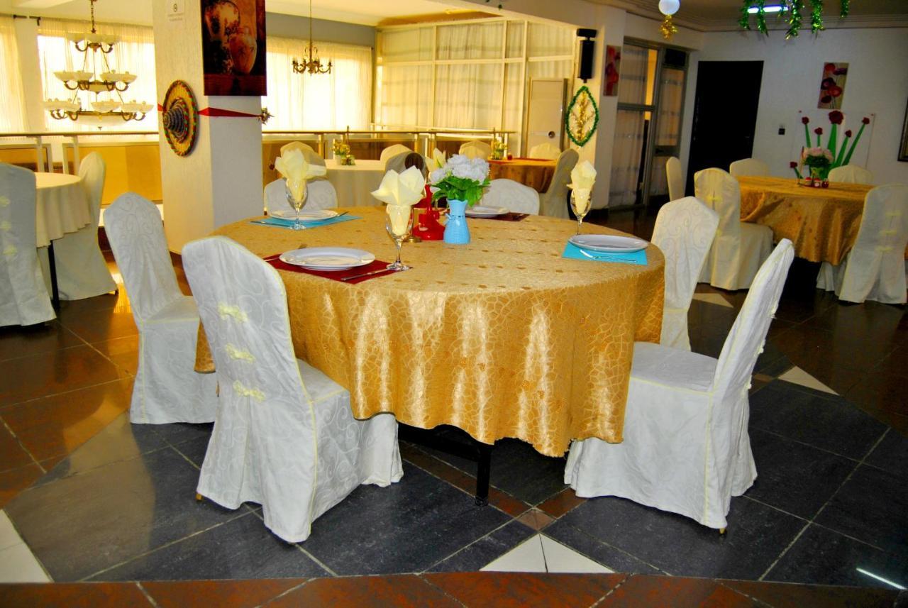 Riviera Hotel Benin Cotonou Buitenkant foto
