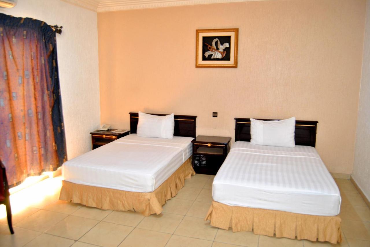 Riviera Hotel Benin Cotonou Buitenkant foto
