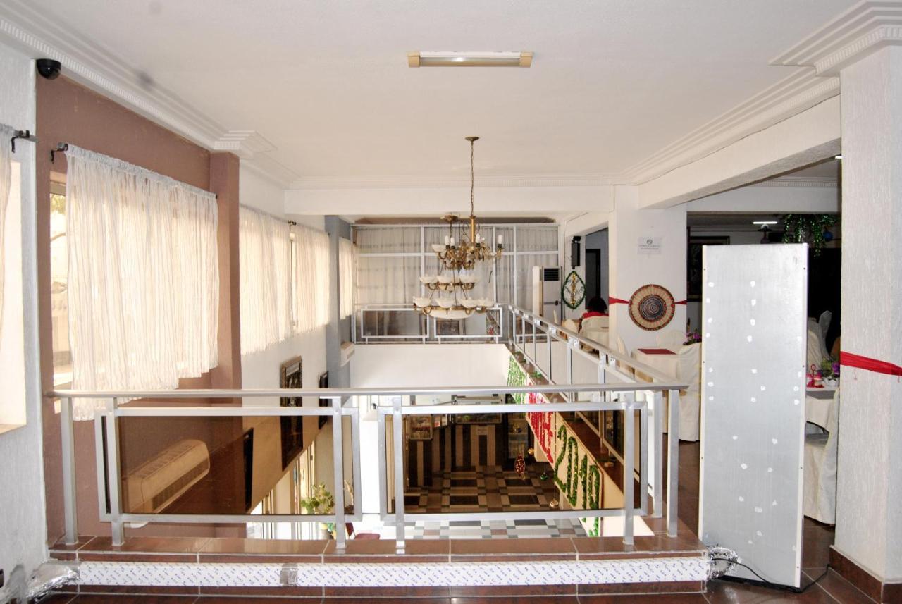 Riviera Hotel Benin Cotonou Buitenkant foto