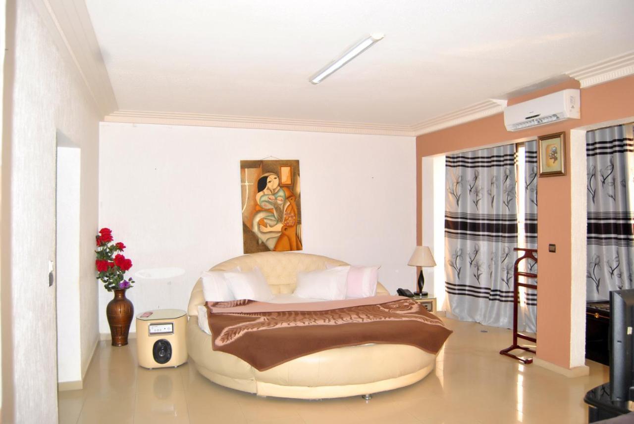 Riviera Hotel Benin Cotonou Buitenkant foto