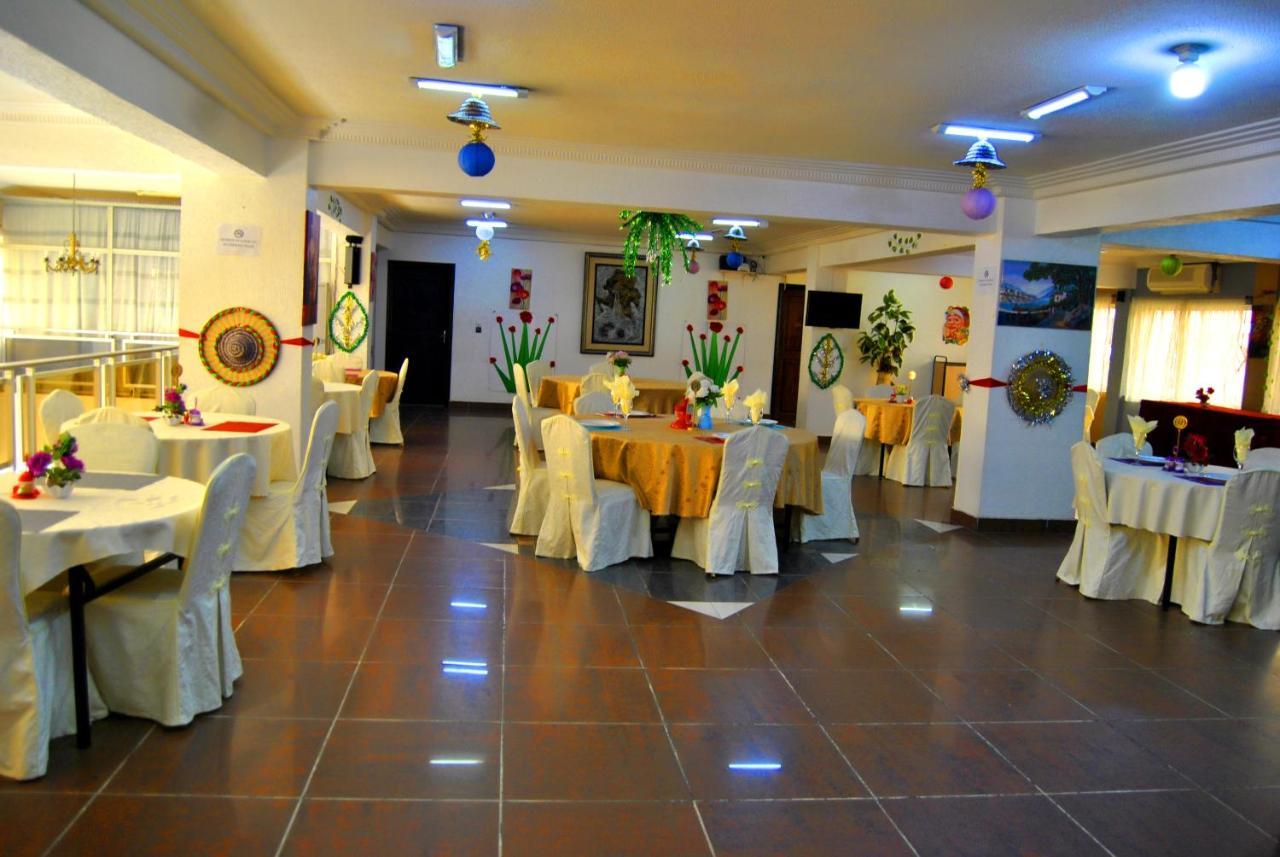 Riviera Hotel Benin Cotonou Buitenkant foto