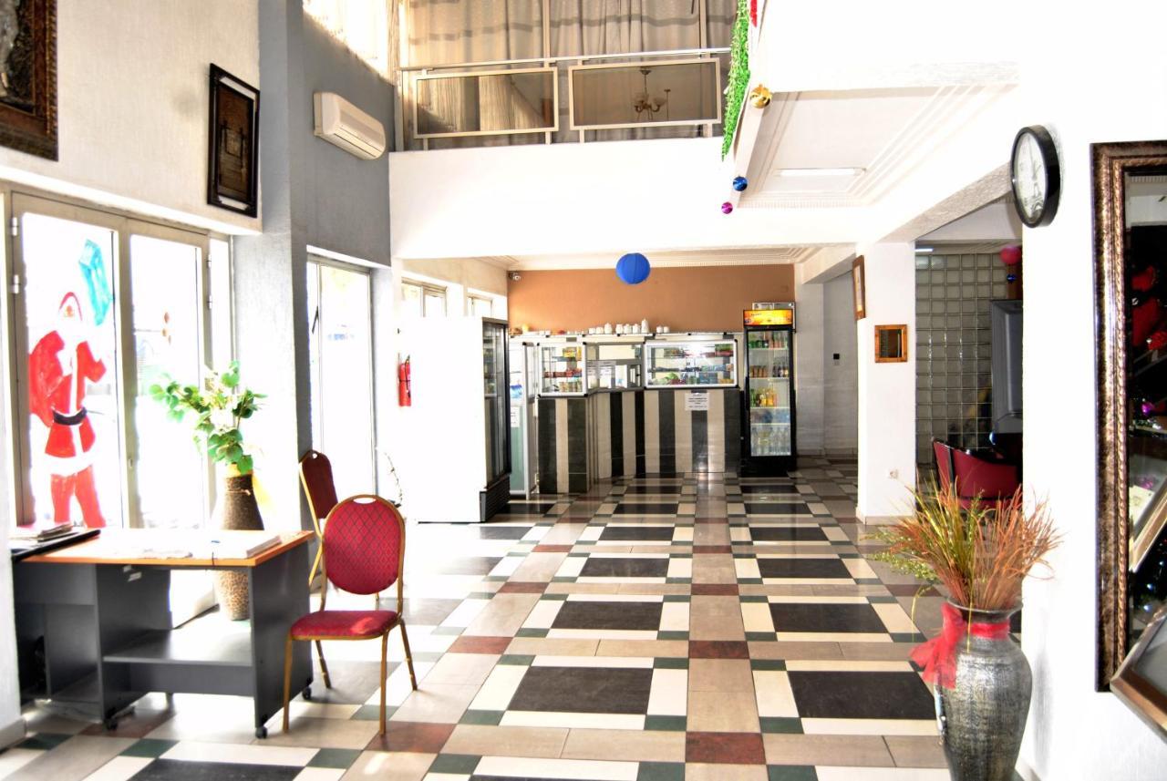 Riviera Hotel Benin Cotonou Buitenkant foto